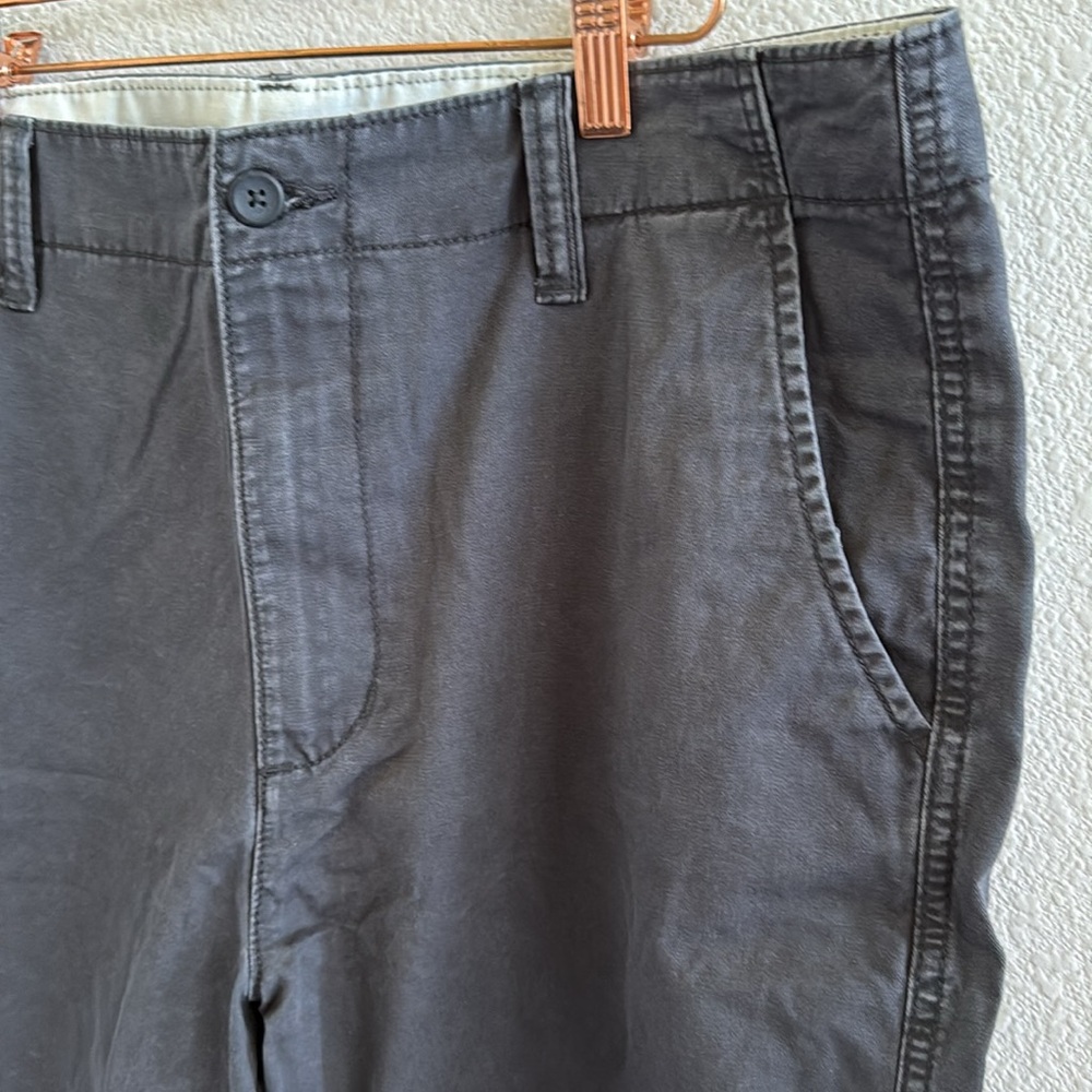 Old Navy Lived-In Straight Gray Khaki Dad Short 36 - Picture 3 of 5